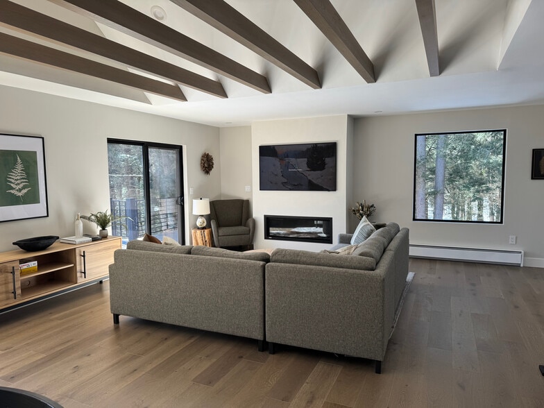 Building Photo - 1393 NY-296