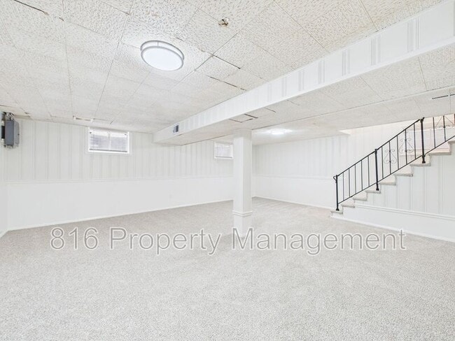 Building Photo - 8215 Ruskin Way