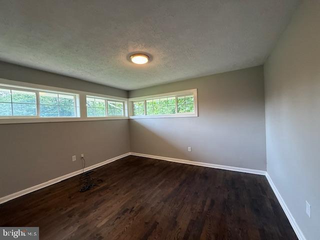 Building Photo - 7697 Hedgesville Rd