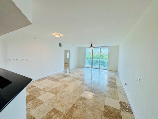 Building Photo - 14951 Royal Oaks Ln