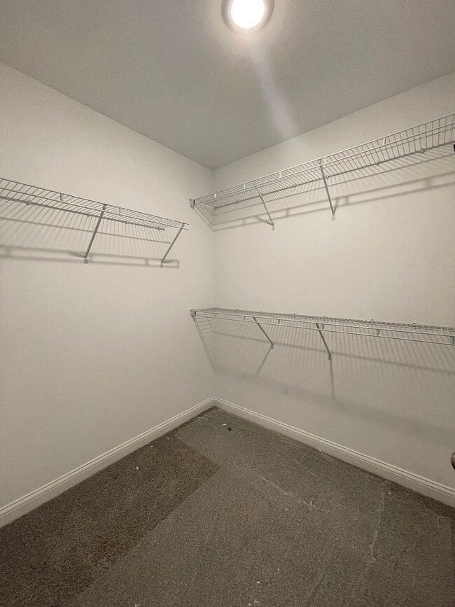 Building Photo - 113/115 Tucker Lane