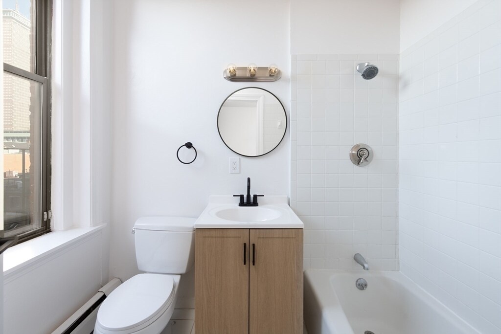 Building Photo - 362 Commonwealth Ave