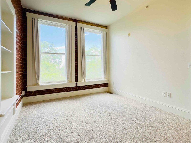 Building Photo - 3211 Zuni St