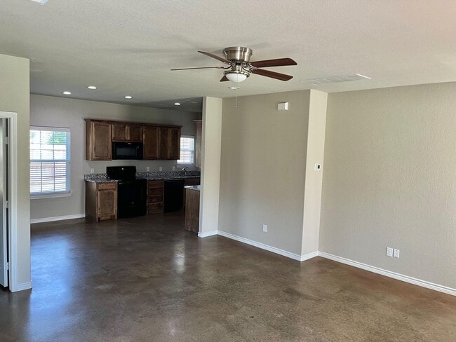 Building Photo - 2312 CR 314