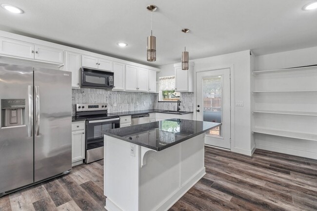 Building Photo - 4136 Lisbon St