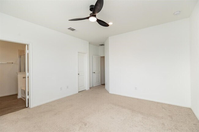Building Photo - 23631 Simmental Rd