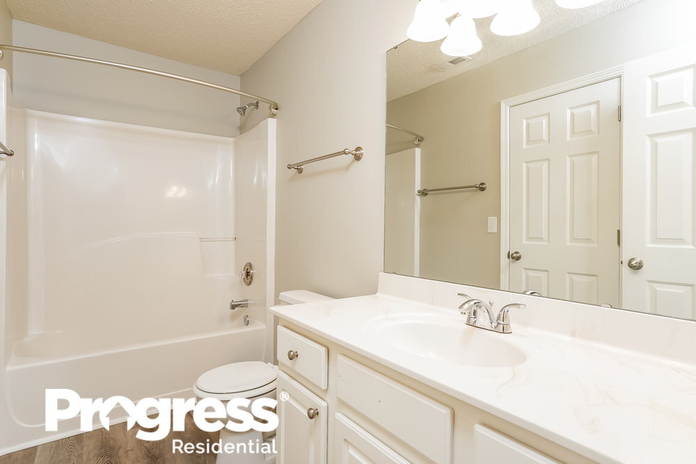 Building Photo - 6004 Silkwater Ct
