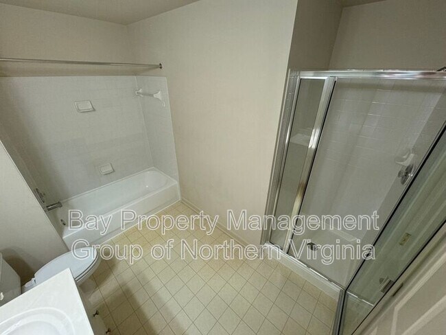 Building Photo - 14004 Madrigal Dr