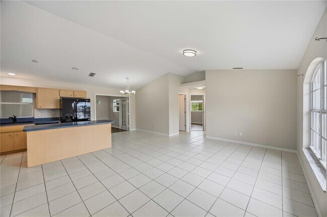 Building Photo - 2260 Mistleto Ln