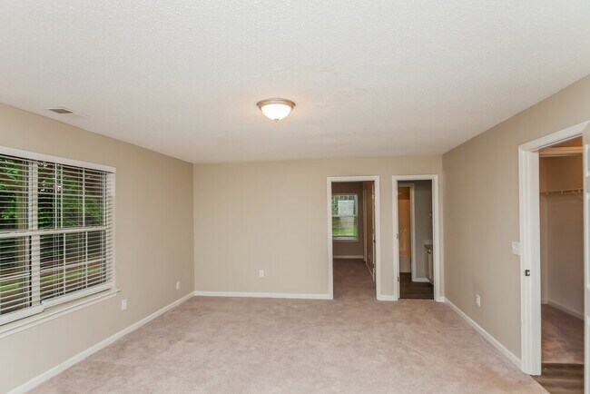 Building Photo - 1041 Crest Ridge Pl SW