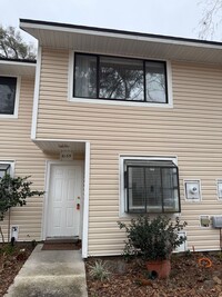 Building Photo - 2 bedroom/1.5 bath townhouse in Shell Rock...