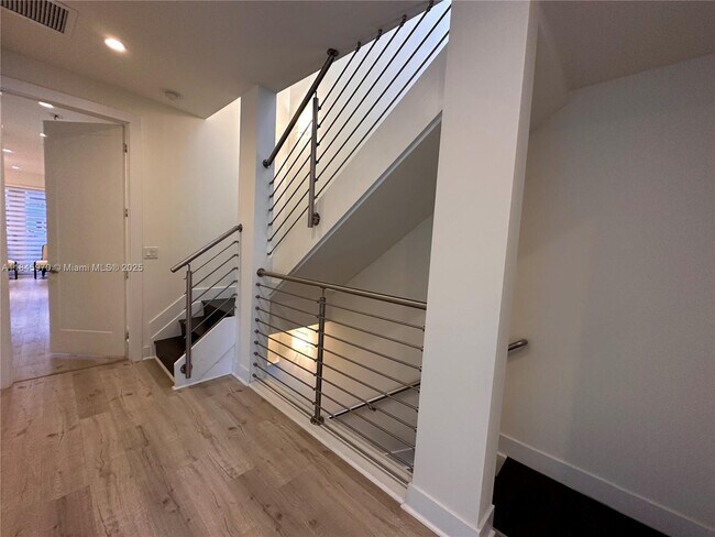 Building Photo - 6334 NW 104th Path