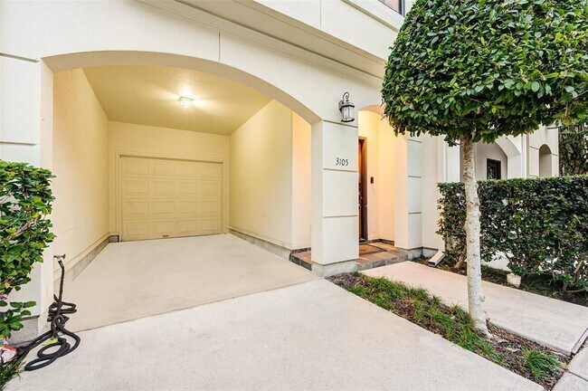Primary Photo - 3105 Fairdale Oaks E