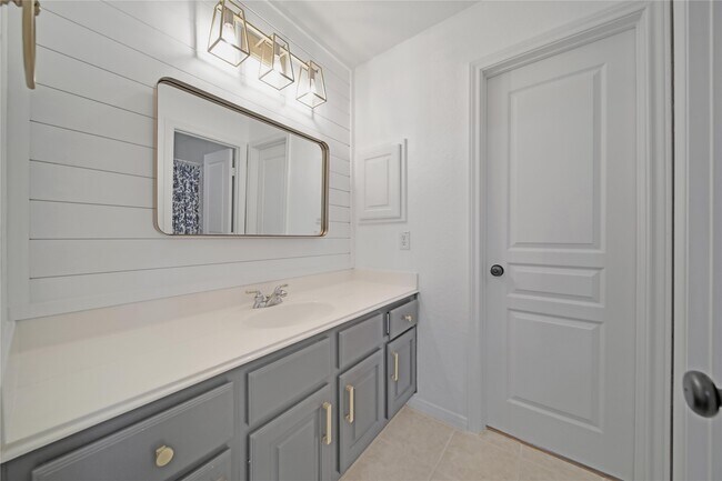 Building Photo - 78 W Shale Creek Cir