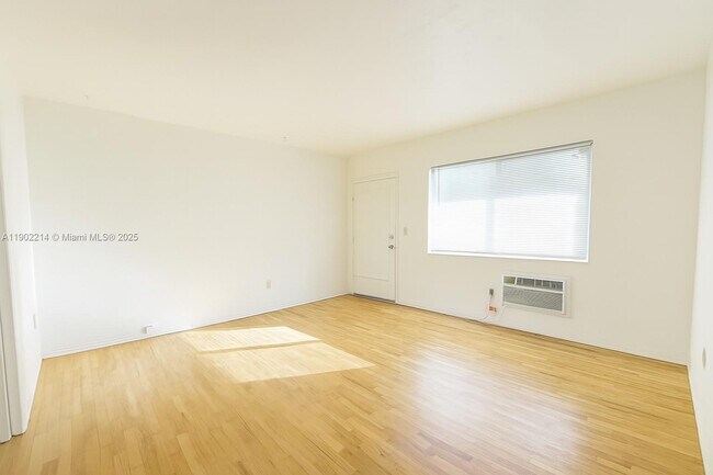 Building Photo - 212 Phoenetia Ave