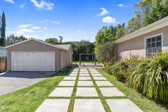 Building Photo - 15224 Weddington St