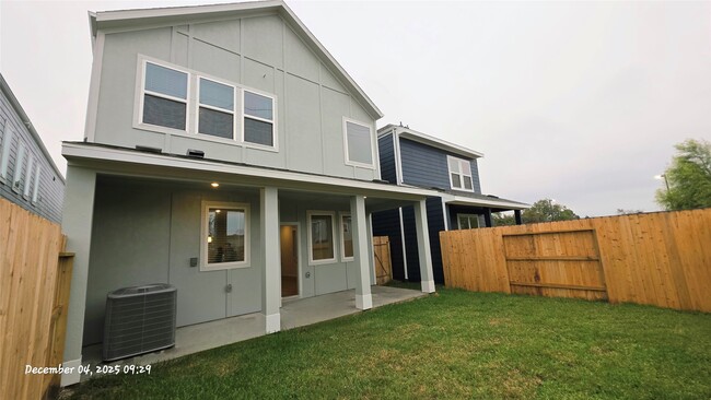 Building Photo - 2173 Bay Breeze Dr