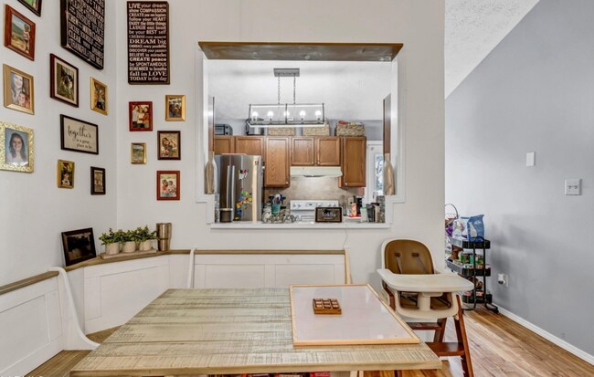 Building Photo - 813 Calypso Way