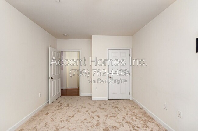 Building Photo - 2101 N Monroe St