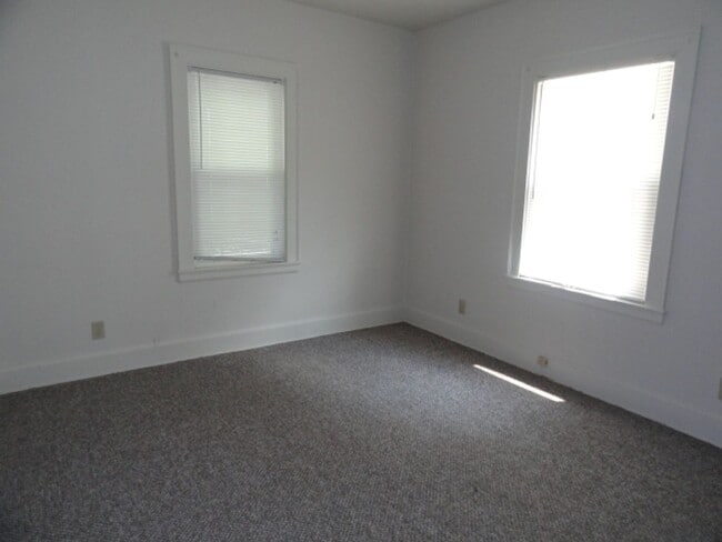 Building Photo - 1209 S W Ave