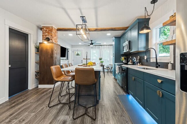 Building Photo - 1419 Fairview Ave