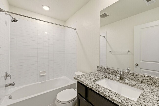 Building Photo - 3 Bedroom 2.5 Bathroom House With Great Vi...