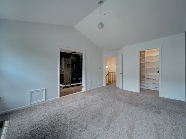 Building Photo - 3019 Spice Bush Rd
