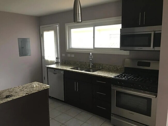 Building Photo - 55 E Jeffery Ave