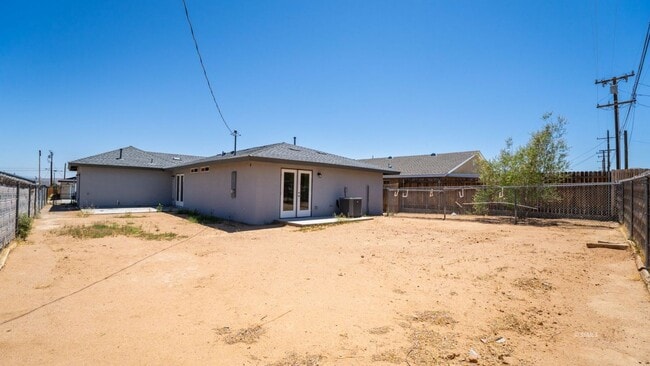 Building Photo - Stunning Fully Remodeled Home for Rent – M...