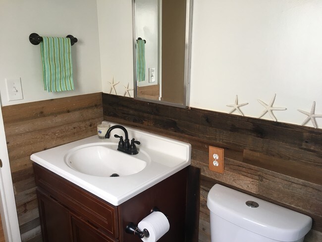 Bathroom - 818 Loma Dr