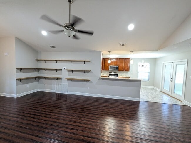 Building Photo - 8129 Segura St