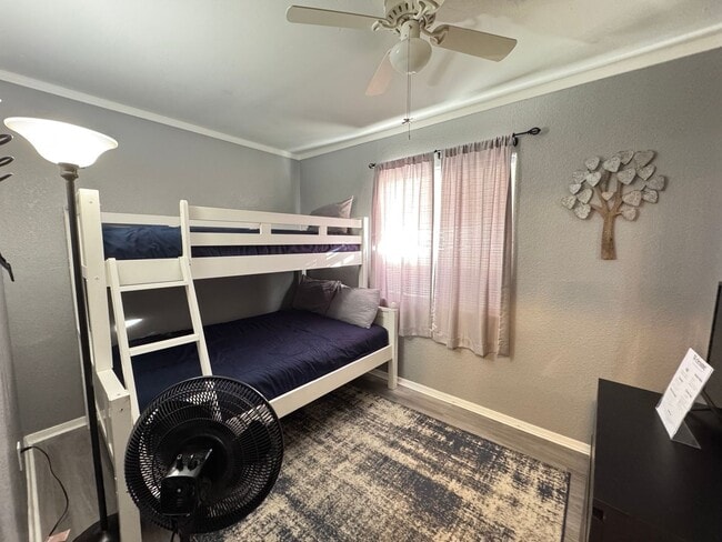 Building Photo - Home close to Casinos and River