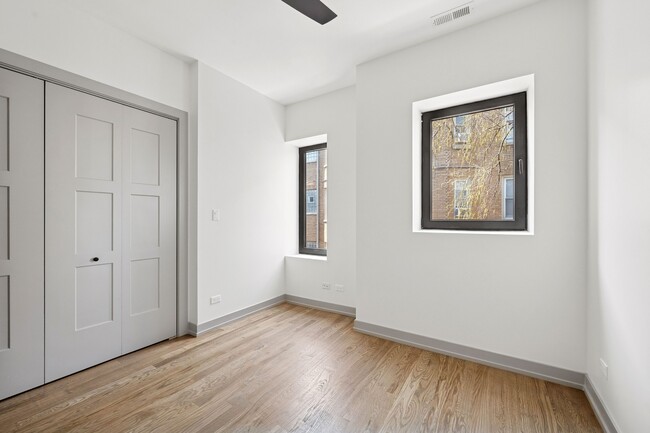Building Photo - 1341 W Estes Ave