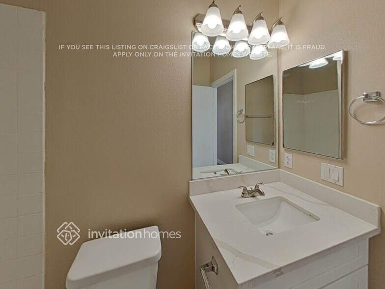 Building Photo - 903 Clear Diamond Ave