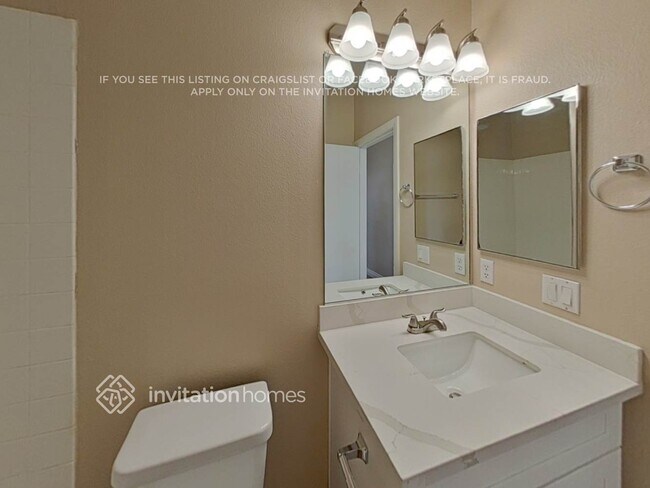 Building Photo - 903 Clear Diamond Ave