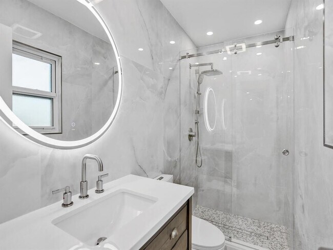 Building Photo - 4530 SW 34th Dr