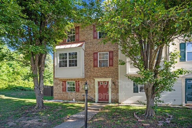 Building Photo - 610 Kensington Dr