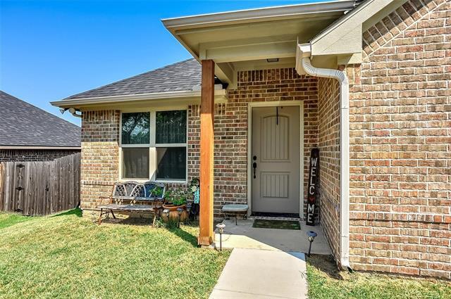 Building Photo - 409 Maple Row