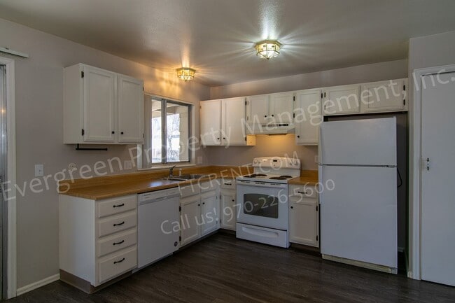 Building Photo - 4337 Hummingbird Dr