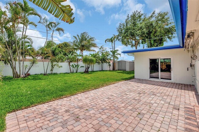 Building Photo - 3480 SW 20th St