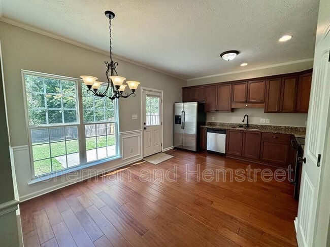 Building Photo - 1426 Collins Dr