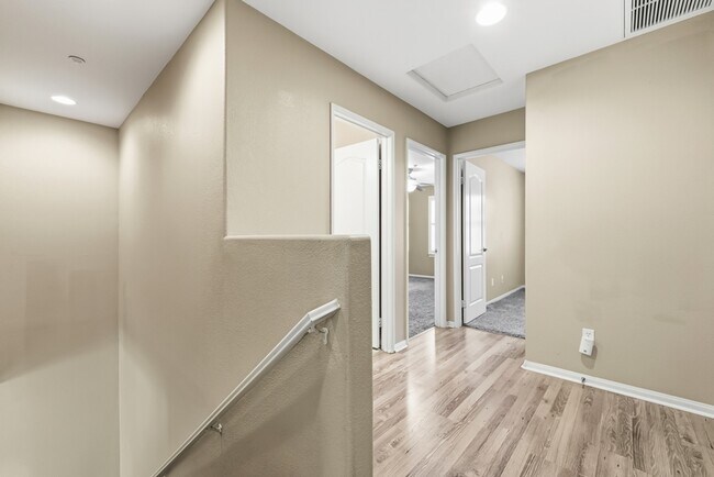 Building Photo - 2174 Desert Hare Ct