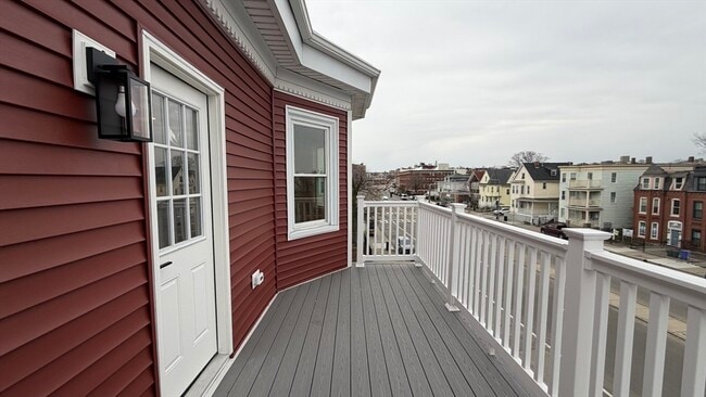 Building Photo - 663 Columbia Rd