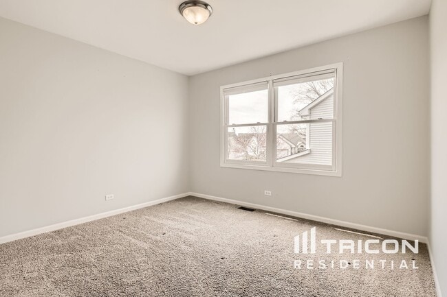 Building Photo - 4805 Goodhue Ln