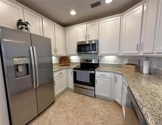 Building Photo - 14073 Black Beauty Dr
