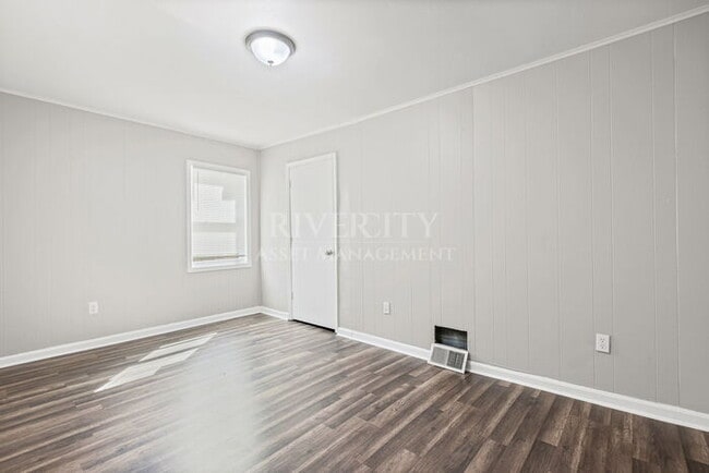 Building Photo - 3240 Boxdale St