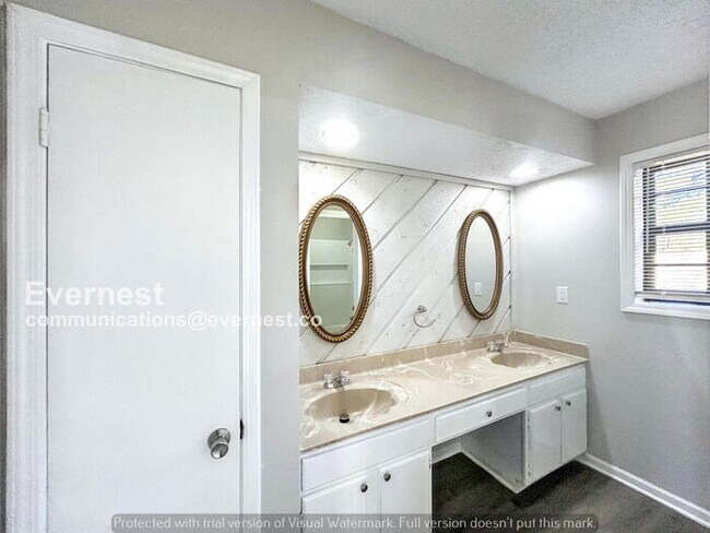 Building Photo - 6628 Bent Birch Cove