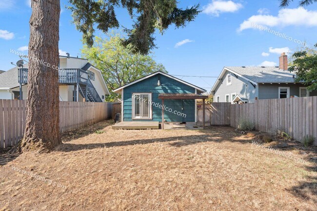 Building Photo - 5028 NE 25th Ave