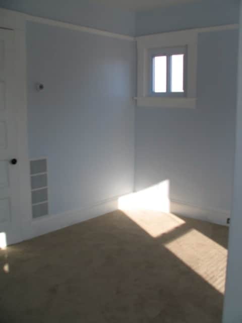 Building Photo - 10121 Foster Ave