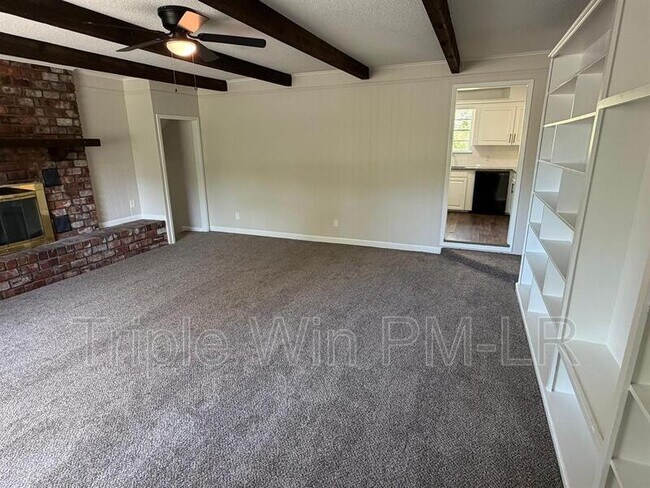 Building Photo - 17512 Bradshaw Rd